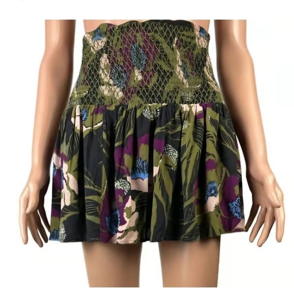 Free people floral print skirt Sz L Hawaiian print vacation beach 🏝️ 🏖️ summer